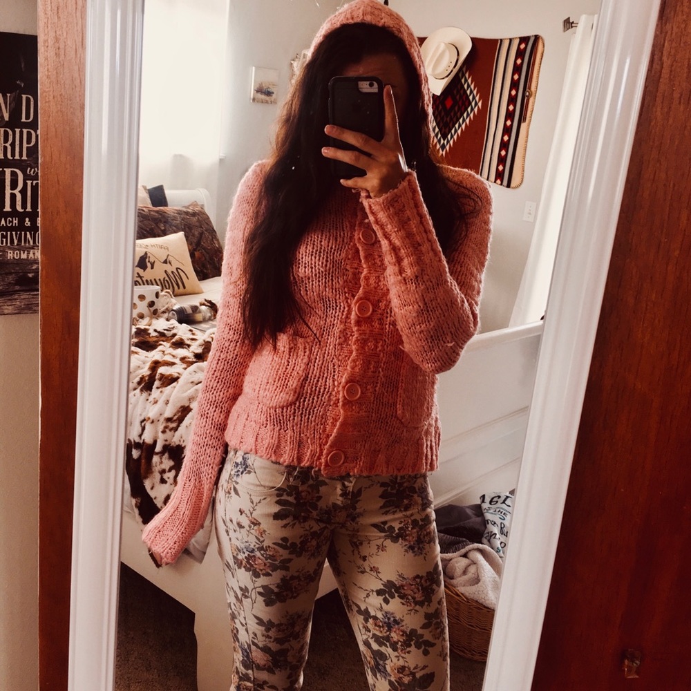 🍁𝙿𝚎𝚊𝚌𝚑 𝚜𝚠𝚎𝚊𝚝𝚎𝚛 - Picture 2 of 3